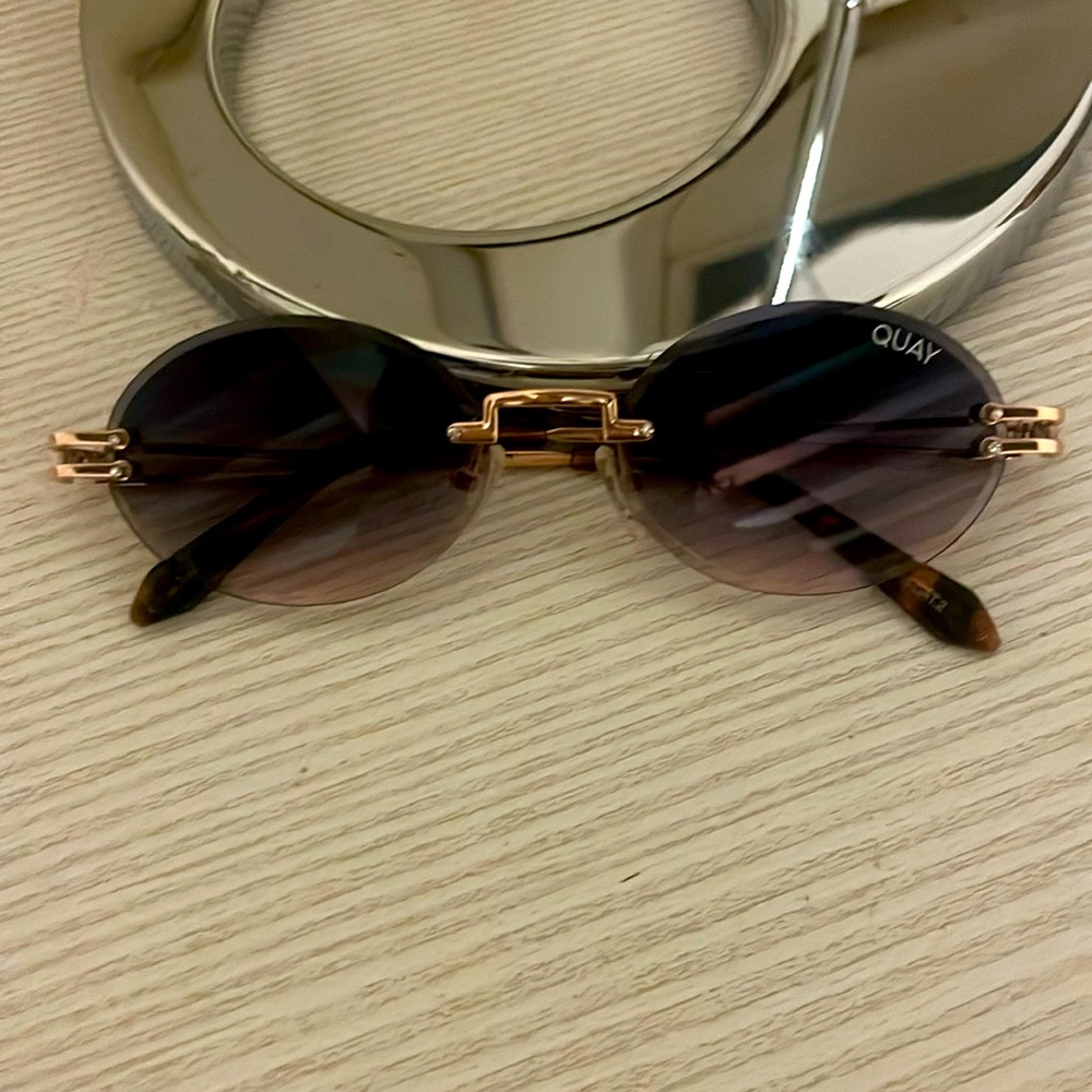 Quay Australia Literally Obsessed Sunglasses New